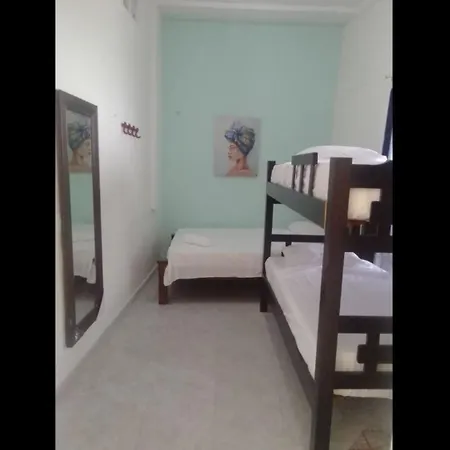 Сasa de vacaciones Stylish House With Beautiful Galleries In Gethsemane With Jacuzzi *